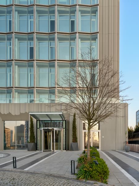 Quartz Plaza